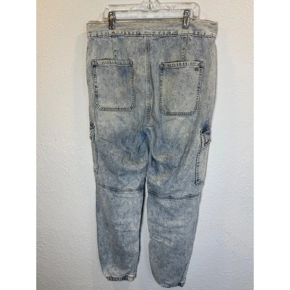 American Eagle Womens Acid Wash Cargo Jogger Jeans Light Blue Drawstring Denim - Picture 5 of 15